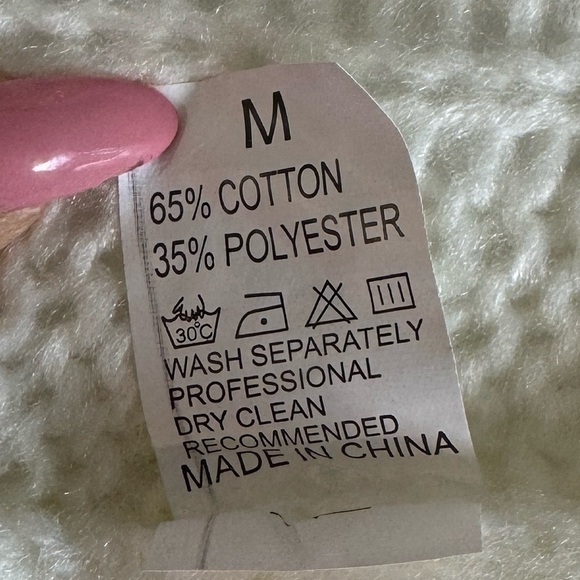 Cream Knit Hooded Long Sleeve Sweater (Medium) - Picture 8 of 8